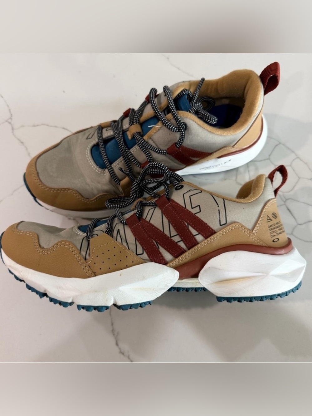 Vintage Oakley Travel Inspired Chunky Sneakers Beige Brown Blue